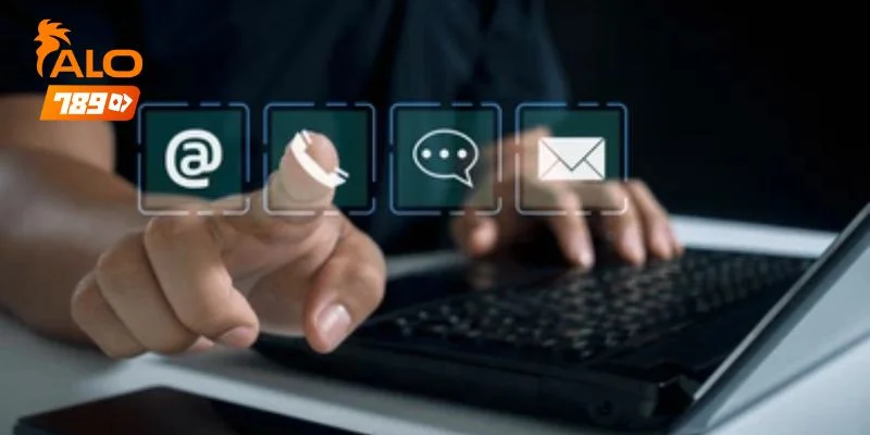 Live chat luôn hoạt động toàn thời gian để giải đáp thắc mắc